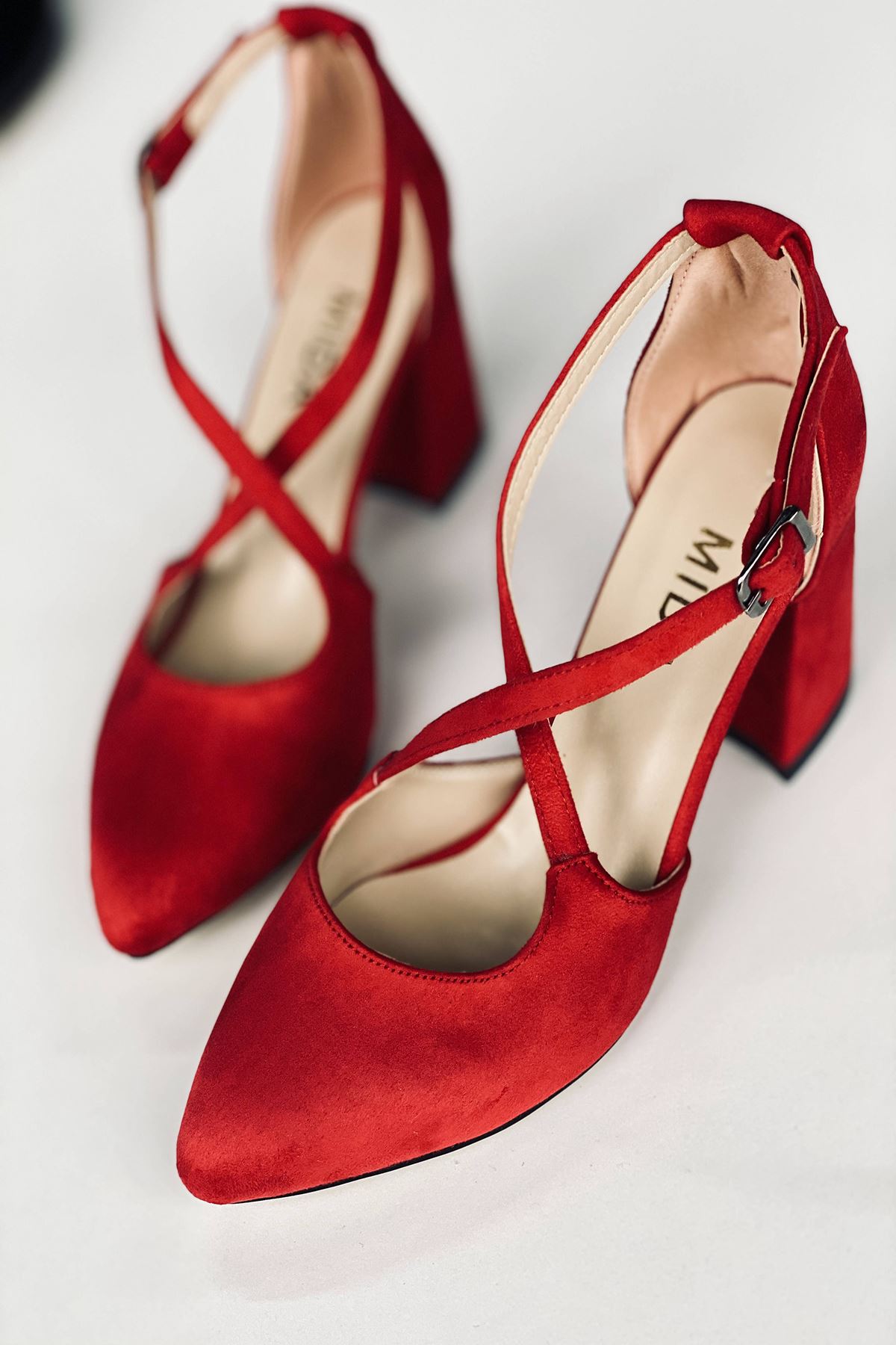 Y113 Kırmızı Süet Topuklu Ayakkabı