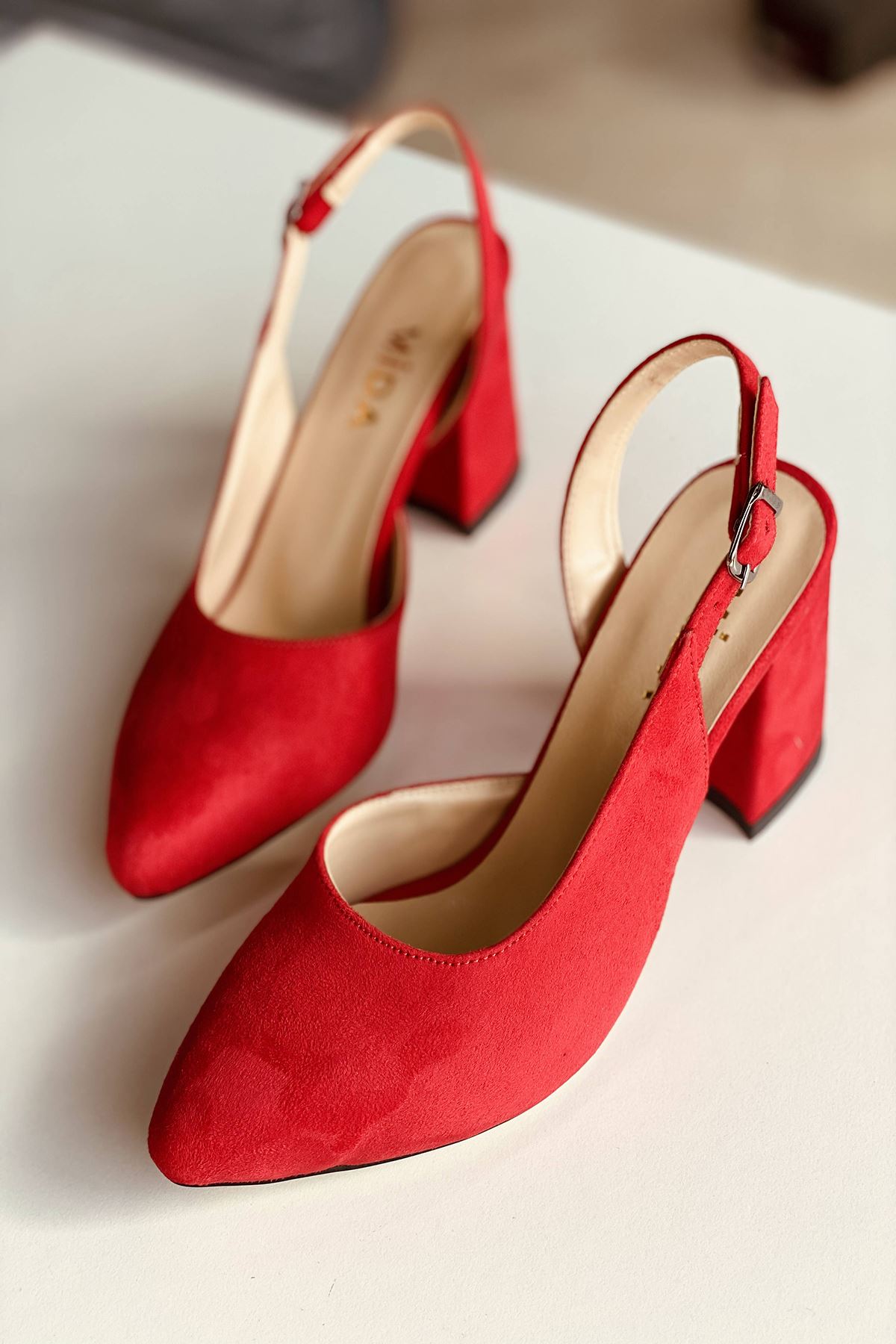Y127 Kırmızı Süet Topuklu Ayakkabı