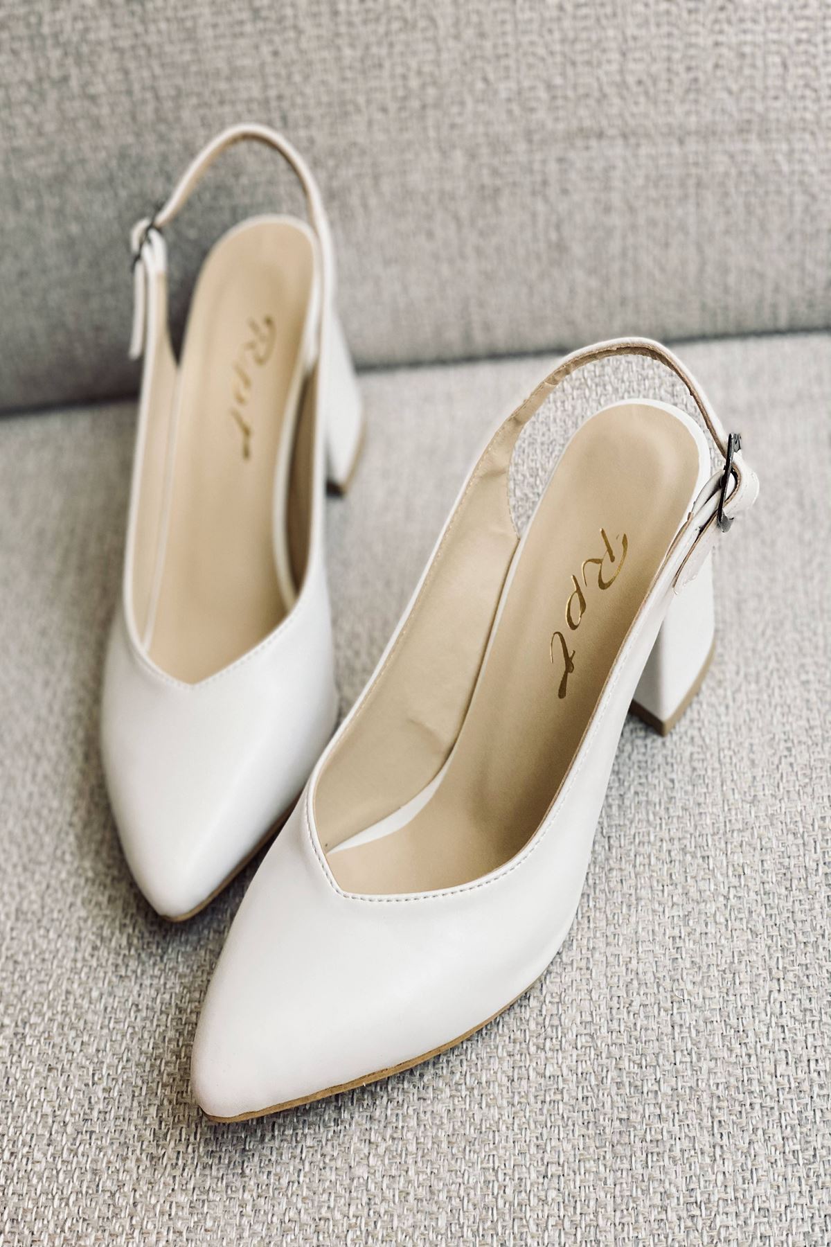 Mida Shoes Y101 Beyaz Deri Topuklu Ayakkabı