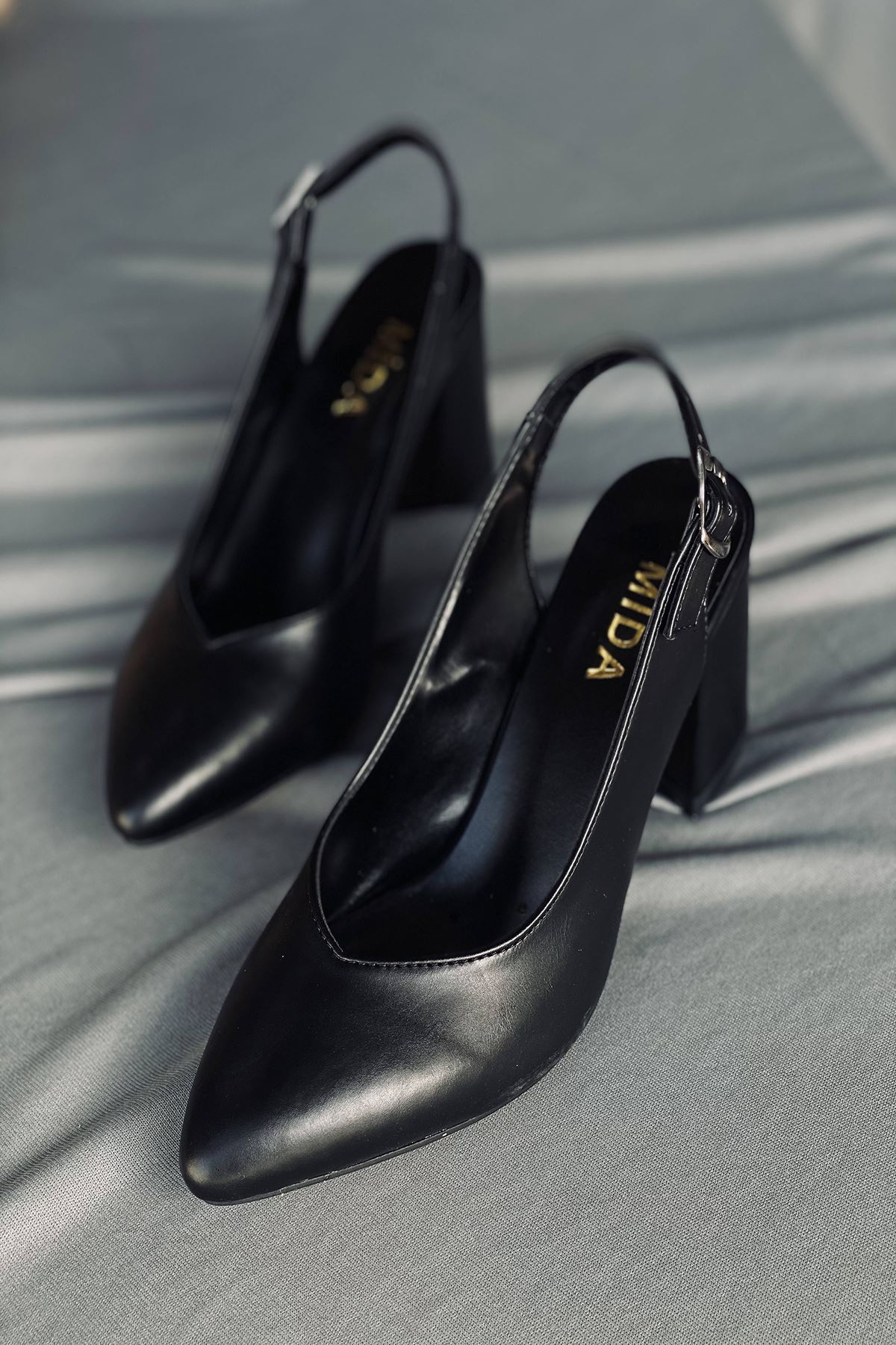 Mida Shoes Y101 Siyah Deri Topuklu Ayakkabı
