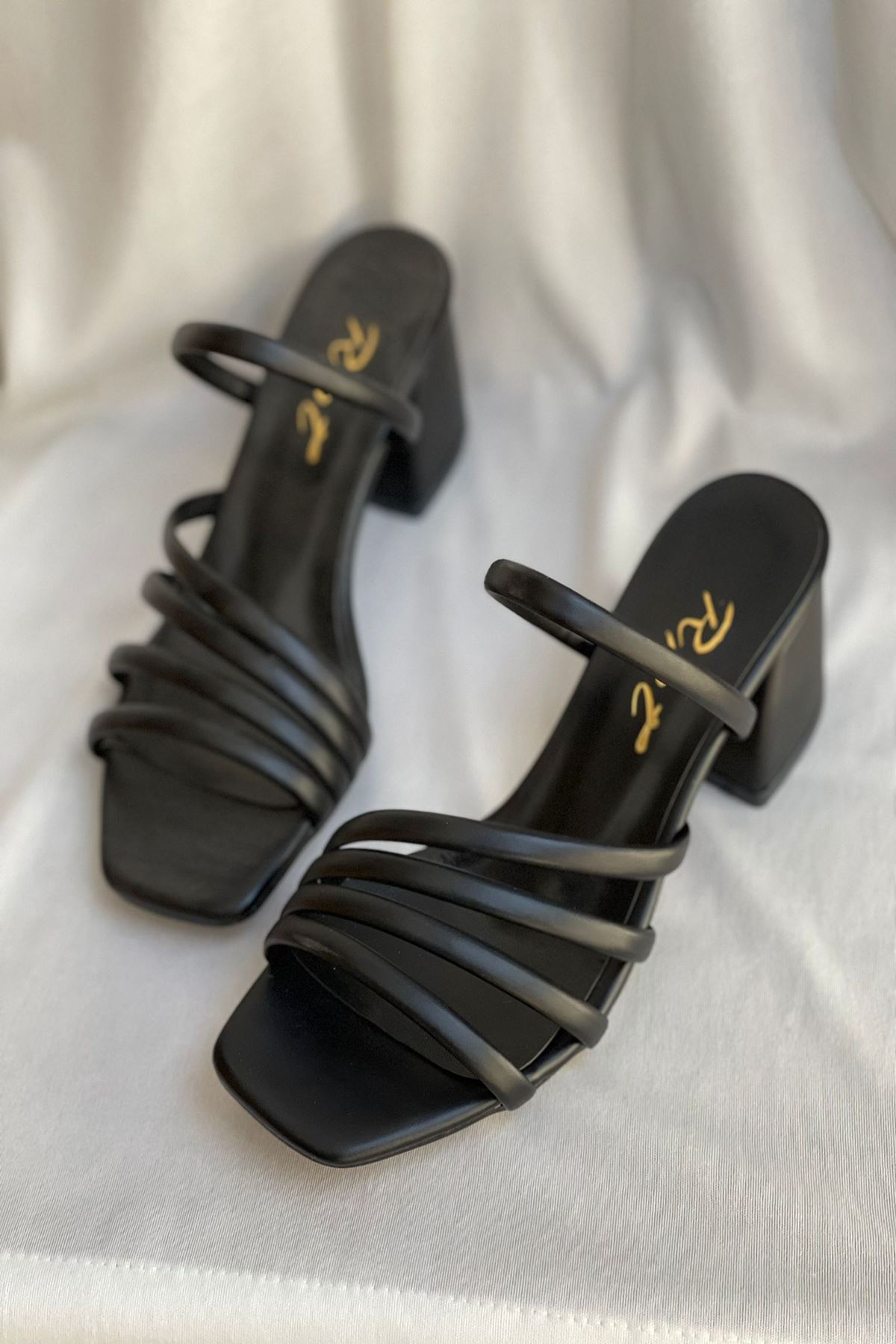 Mida Shoes Y910 Siyah Deri 4 Bant Topuklu Ayakkabı