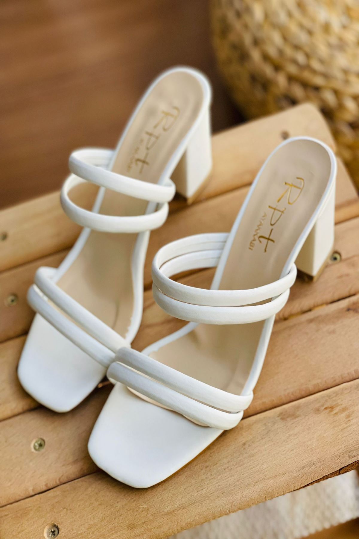 Mida Shoes YDBT Beyaz Deri Topuklu Ayakkabı