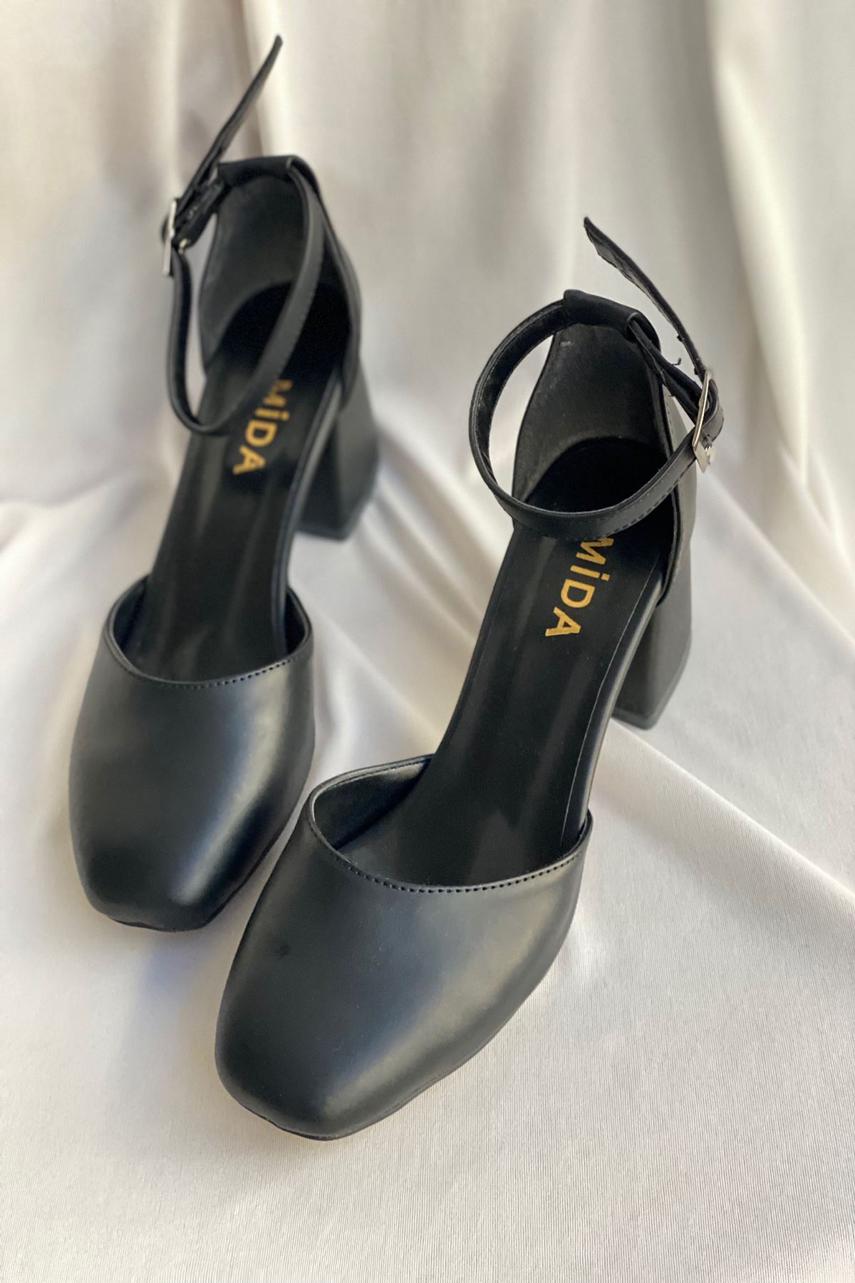 Mida Shoes Y192 Siyah Deri Topuklu Ayakkabı