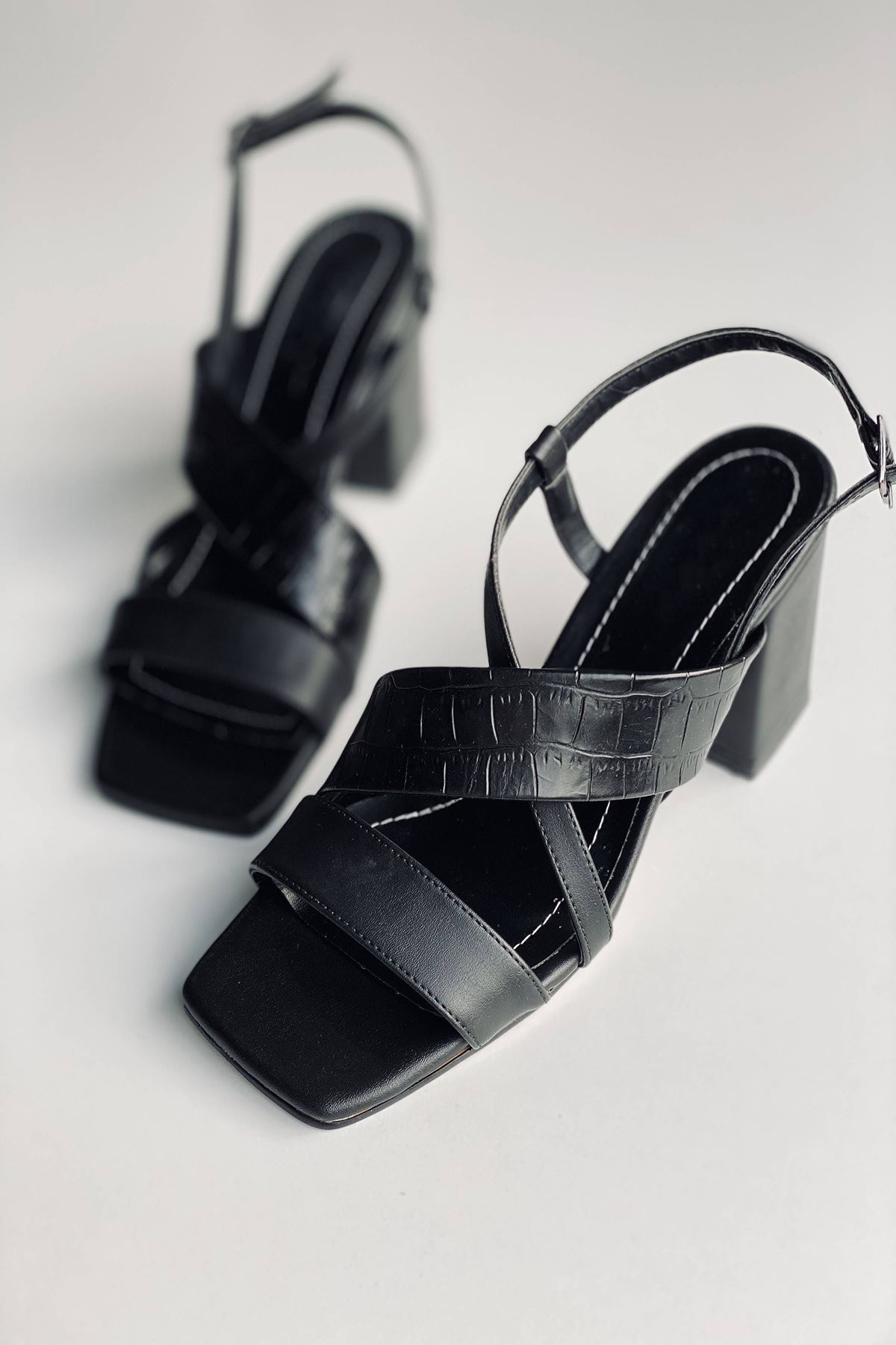 Mida Shoes Y925 Siyah Deri Topuklu Ayakkabı