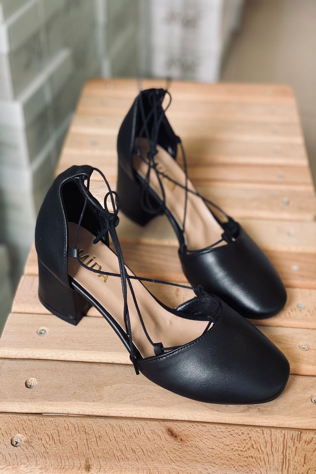 Mida Shoes Y203 Siyah Deri Topuklu Ayakkabı
