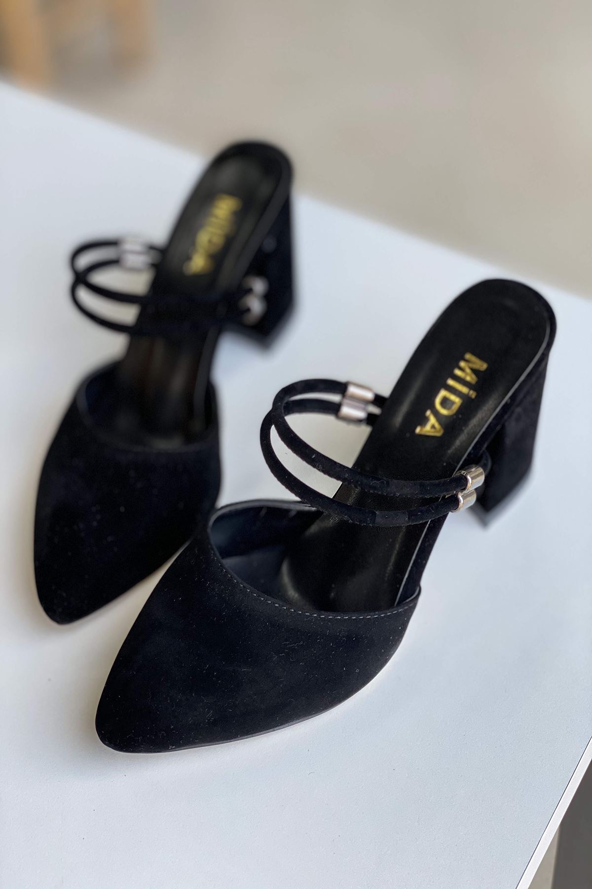Mida Shoes Y119 Siyah Süet Topuklu Ayakkabı