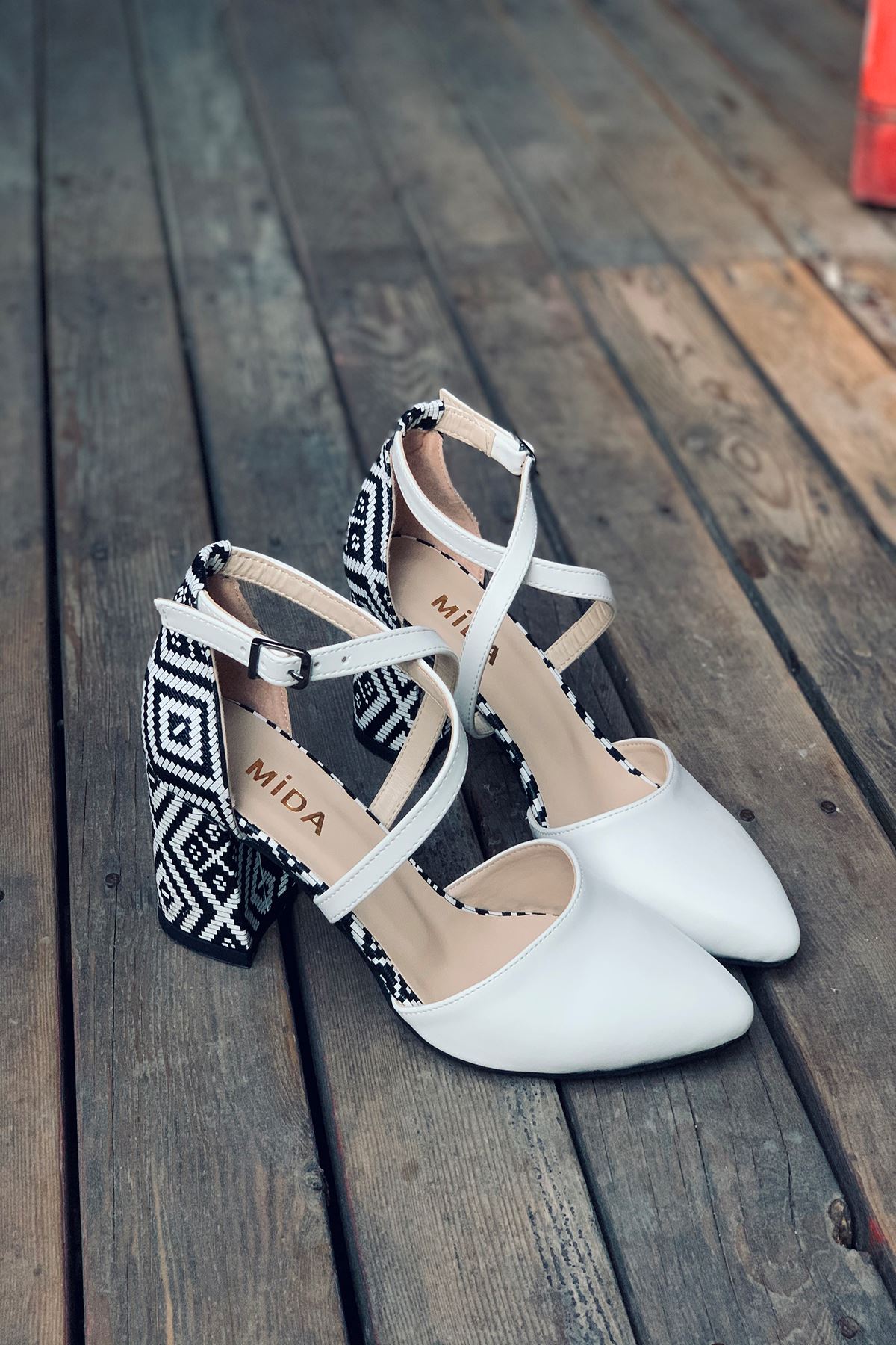 Mida Shoes Y116 Beyaz Garni Deri Topuklu Ayakkabı