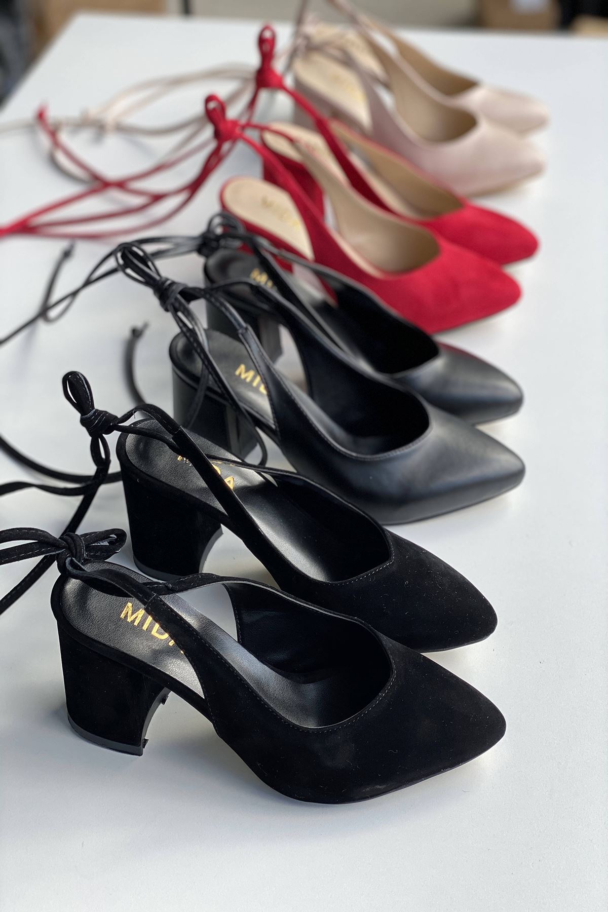 Mida Shoes Y114 Siyah Süet Topuklu Ayakkabı