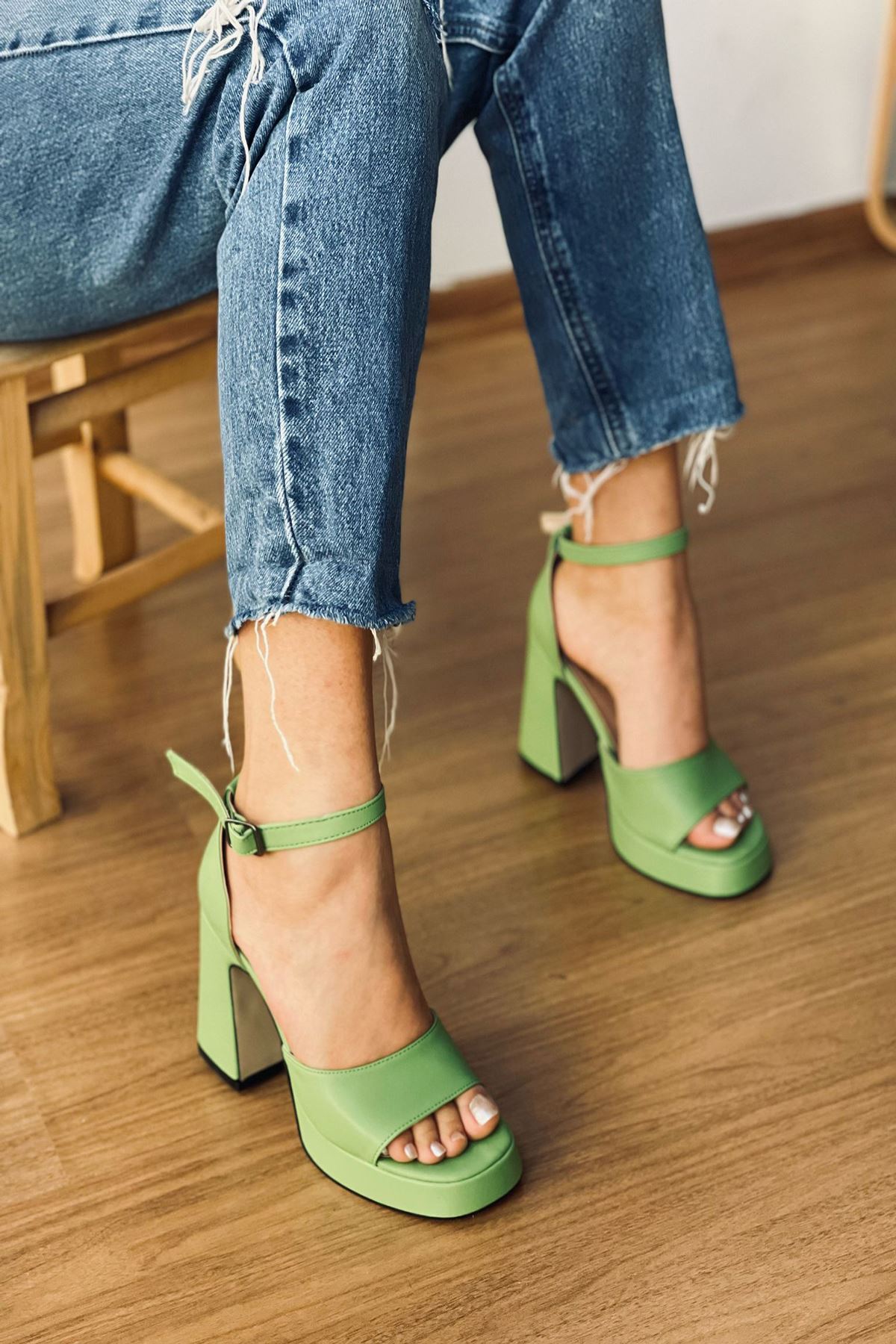 Mida SHoes YVENUS Yeşil Deri Platform Tek Bant Topuklu Ayakkabı