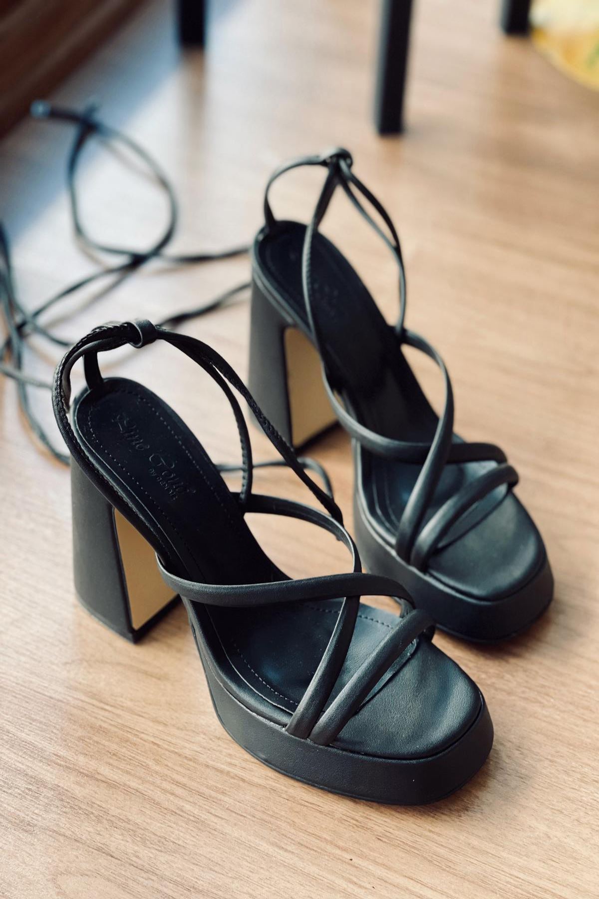Mida Shoes YVİCKY Siyah Deri Platform Tek Bant Topuklu Ayakkabı