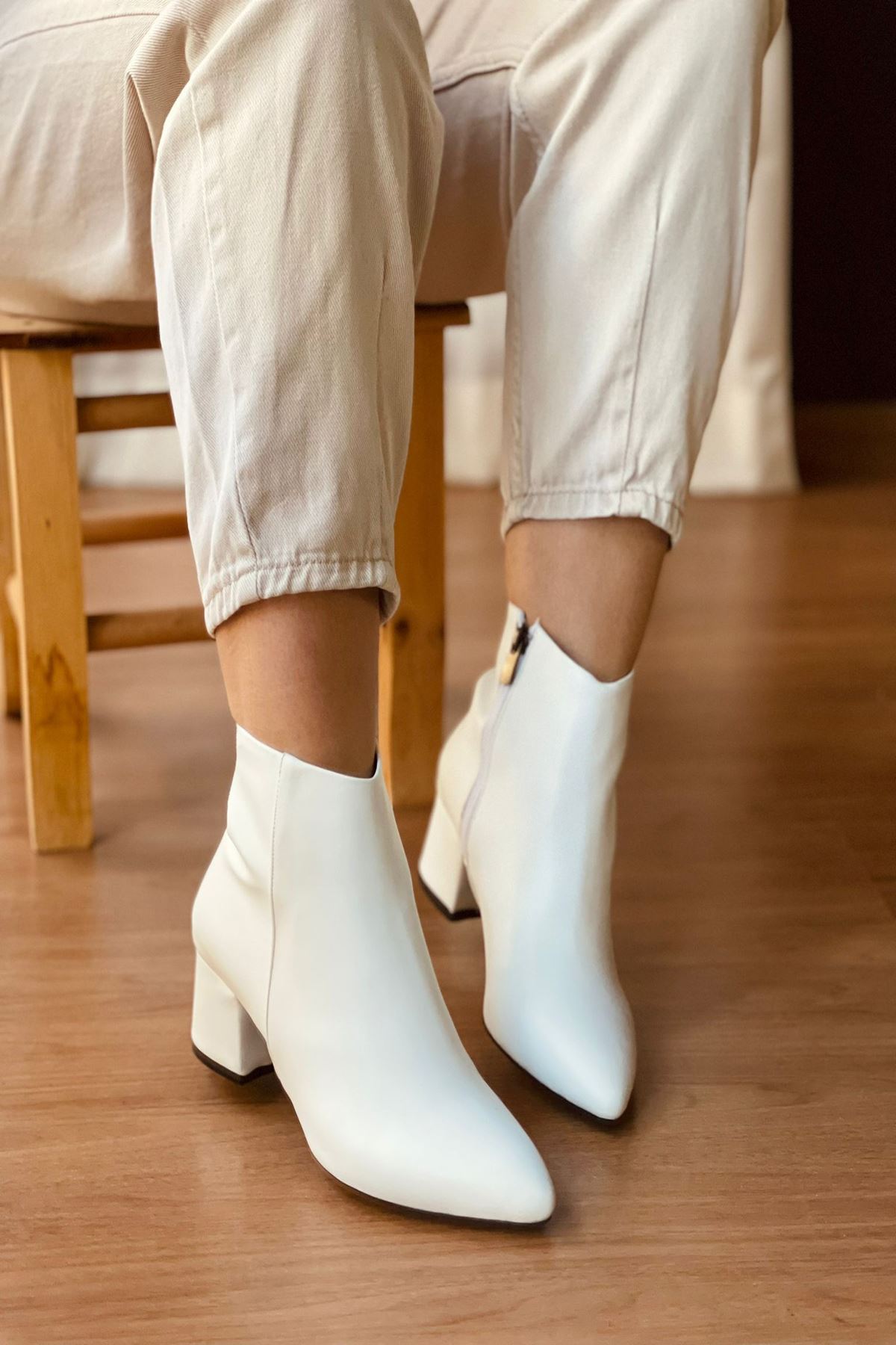 Mida Shoes 201 Beyaz Deri Fermuarlı Kadın Bot