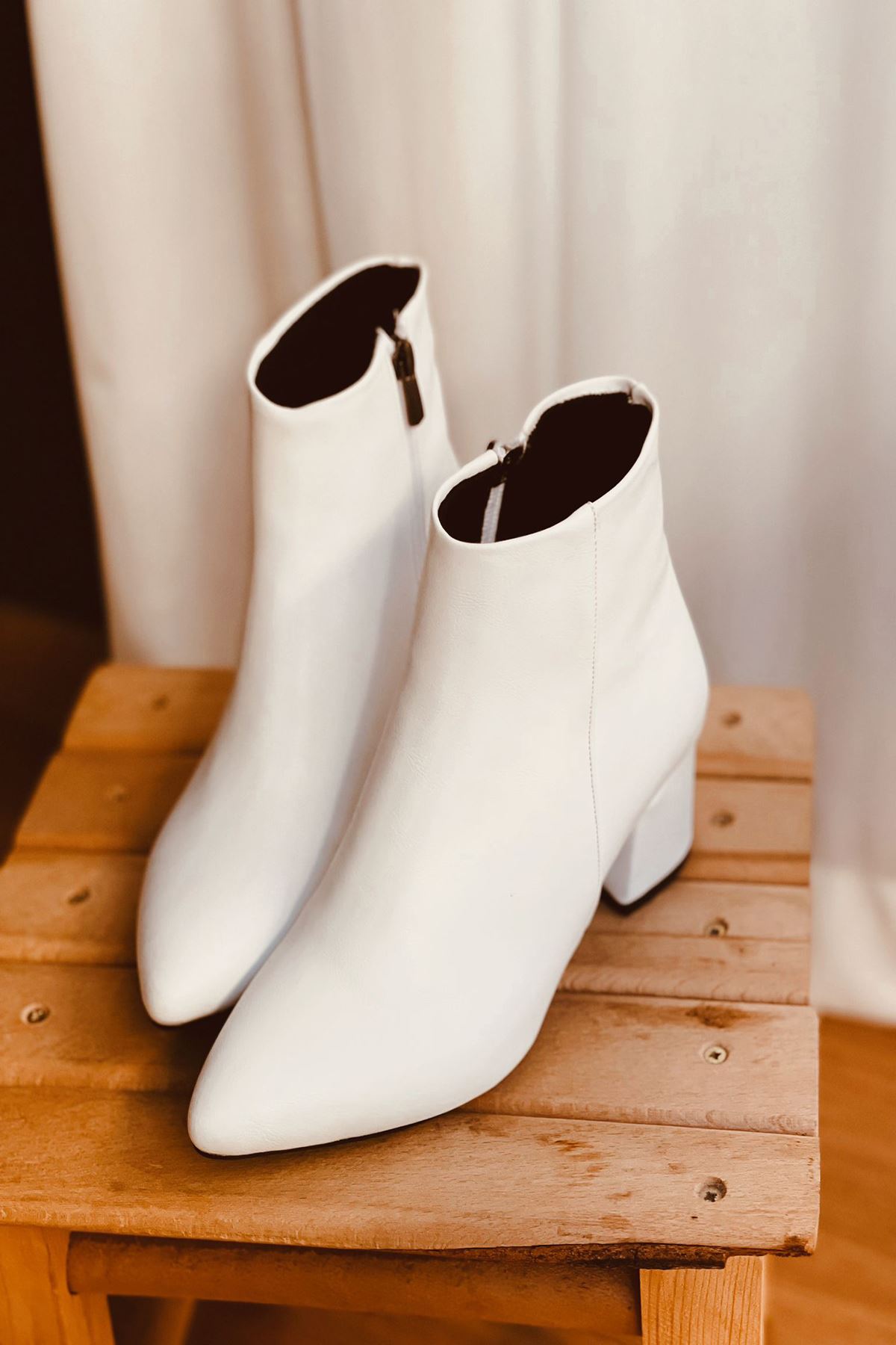 Mida Shoes 201 Beyaz Deri Fermuarlı Kadın Bot