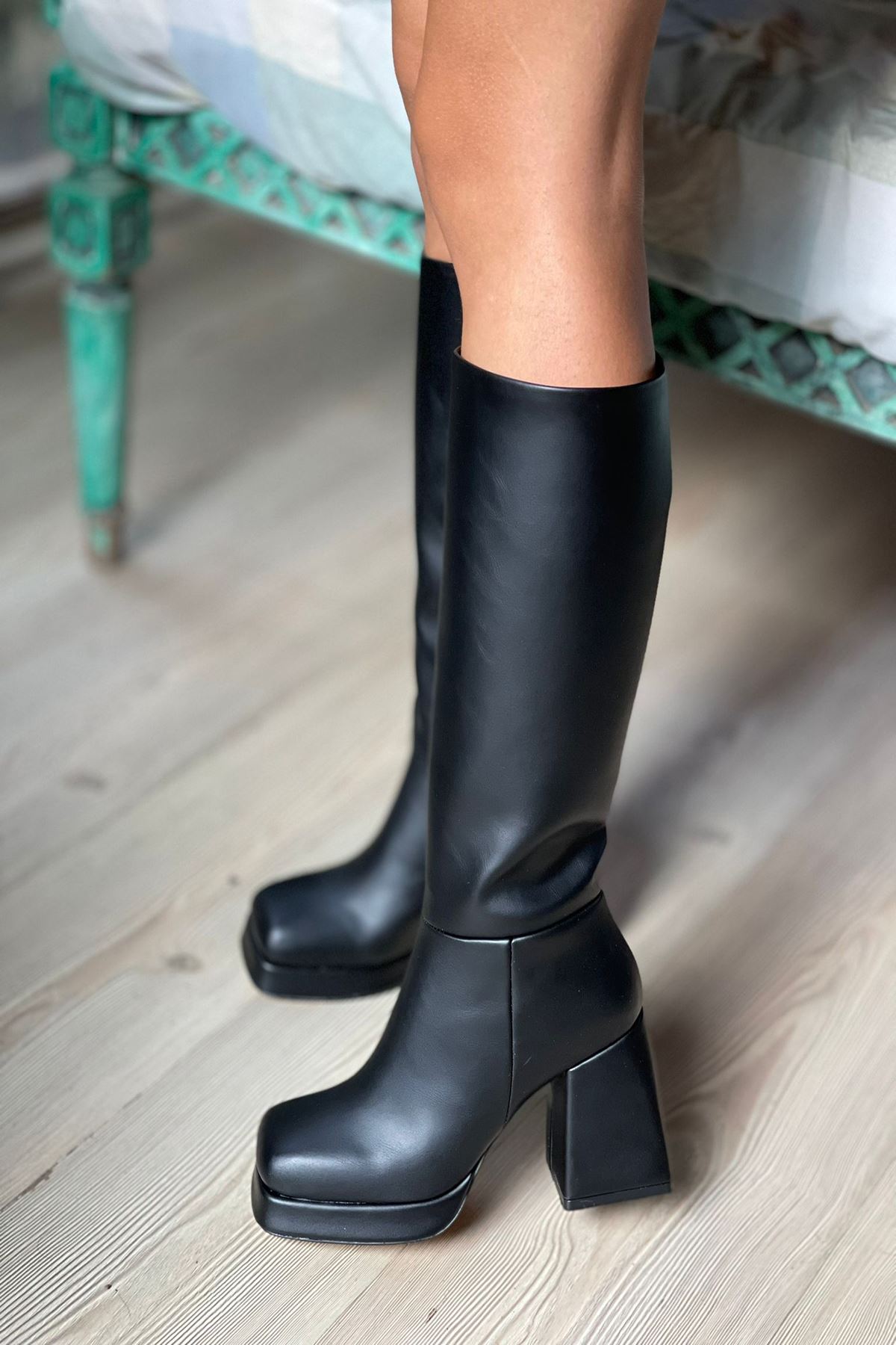 Mida Shoes Gigi Siyah Deri Diz Altı Kadın Topuklu Çizme