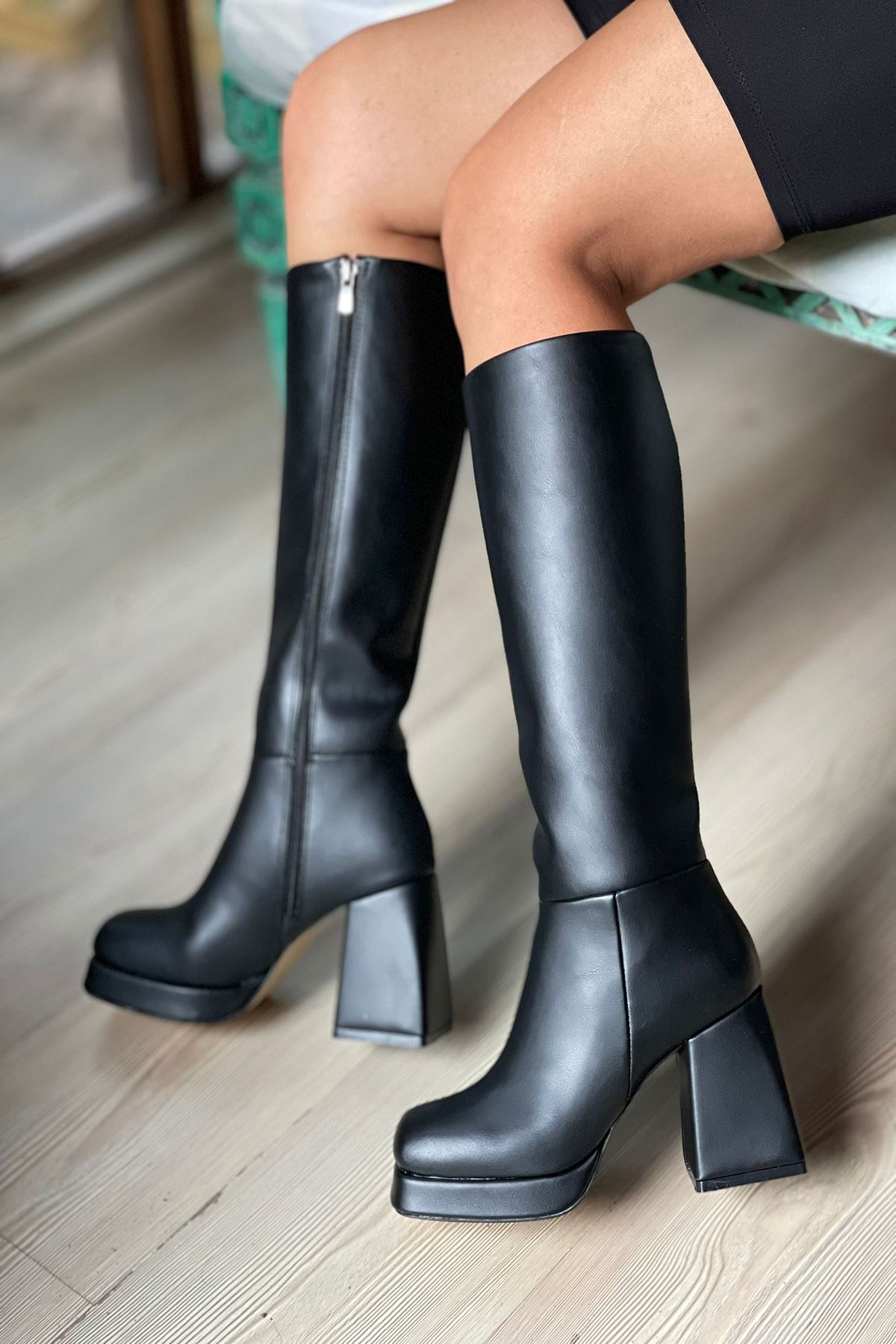 Mida Shoes Gigi Siyah Deri Diz Altı Kadın Topuklu Çizme