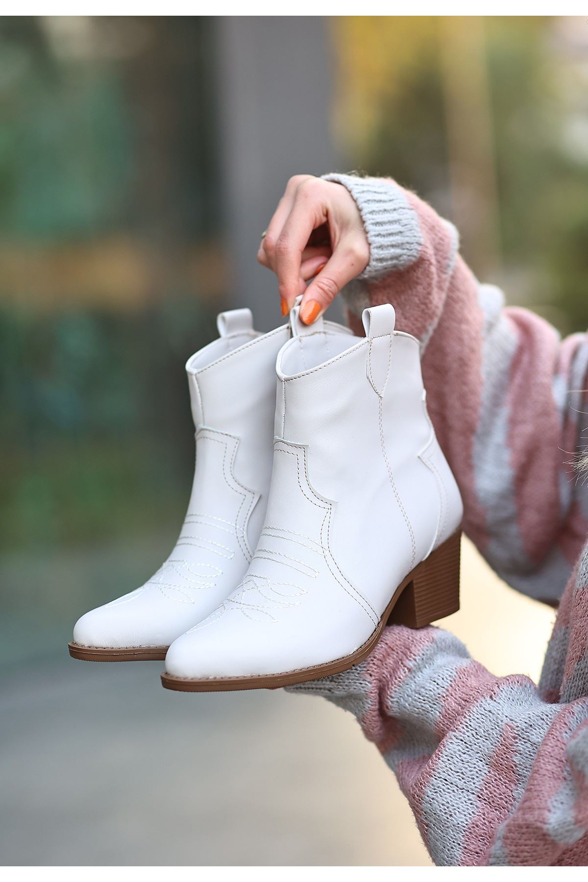 Mida Shoes Akver Beyaz Deri Topuklu Kadın Bot