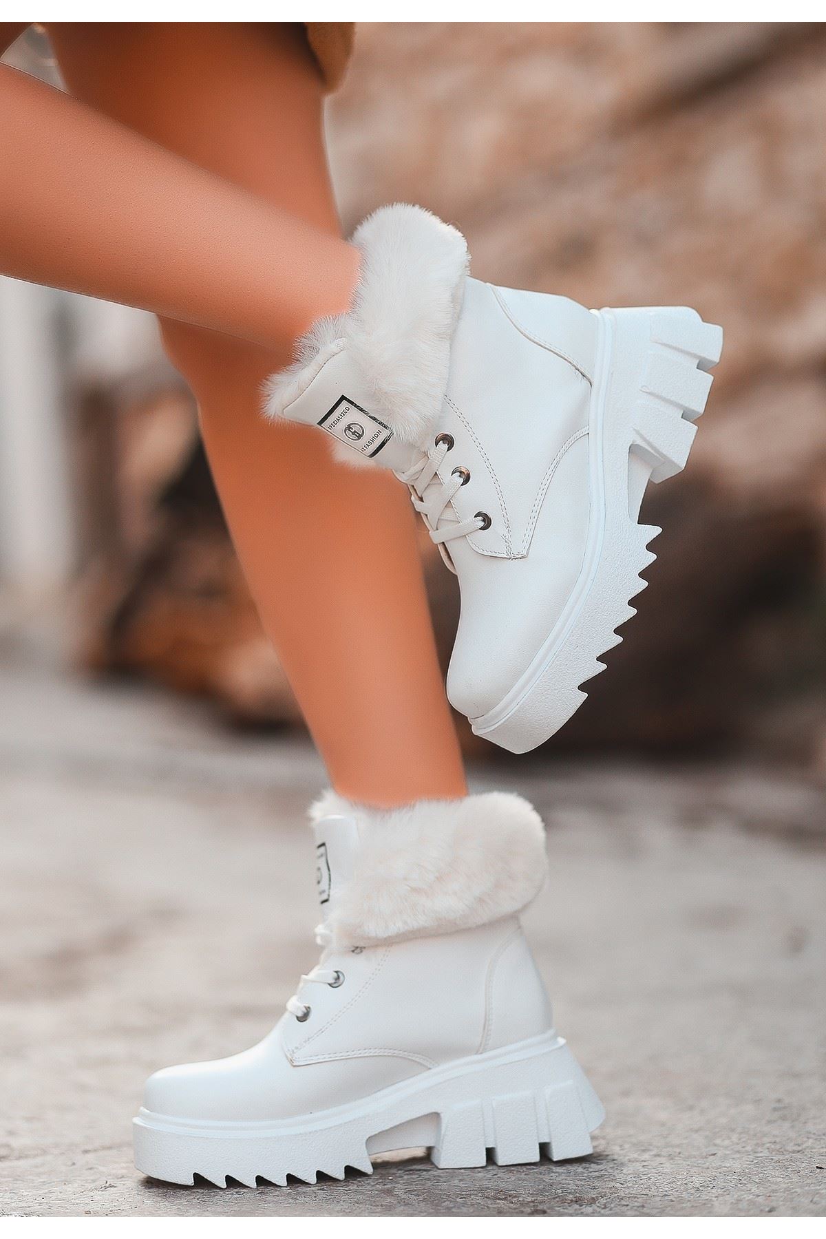 Mida Shoes Bild Beyaz Deri Kürklü Kadın Bot