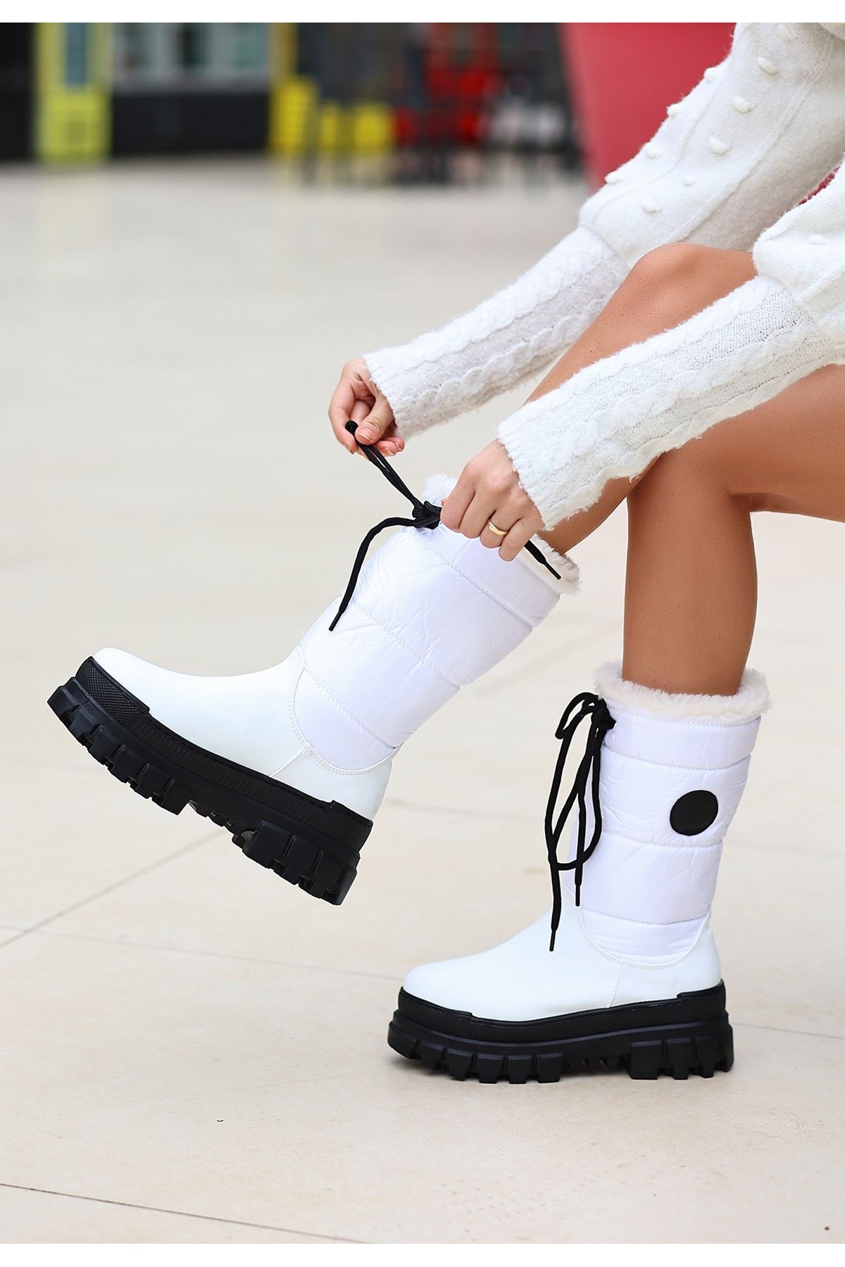 Mida Shoes JELİNA Beyaz Deri Bağcıklı Detaylı Kadın Kar Botu