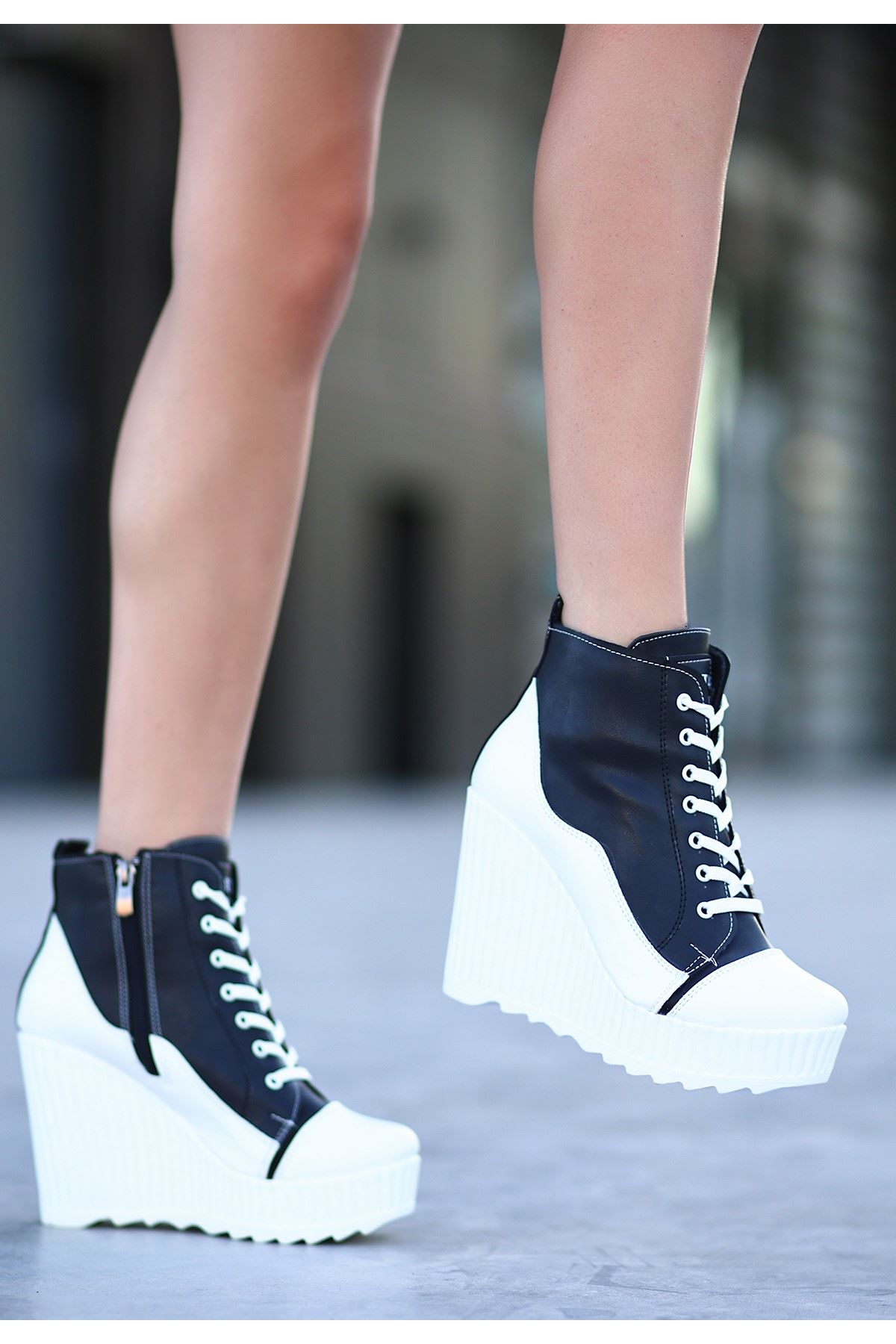 Mida Shoes Meri Beyaz Siyah Deri Bağcıklı Dolgu Topuk Bot