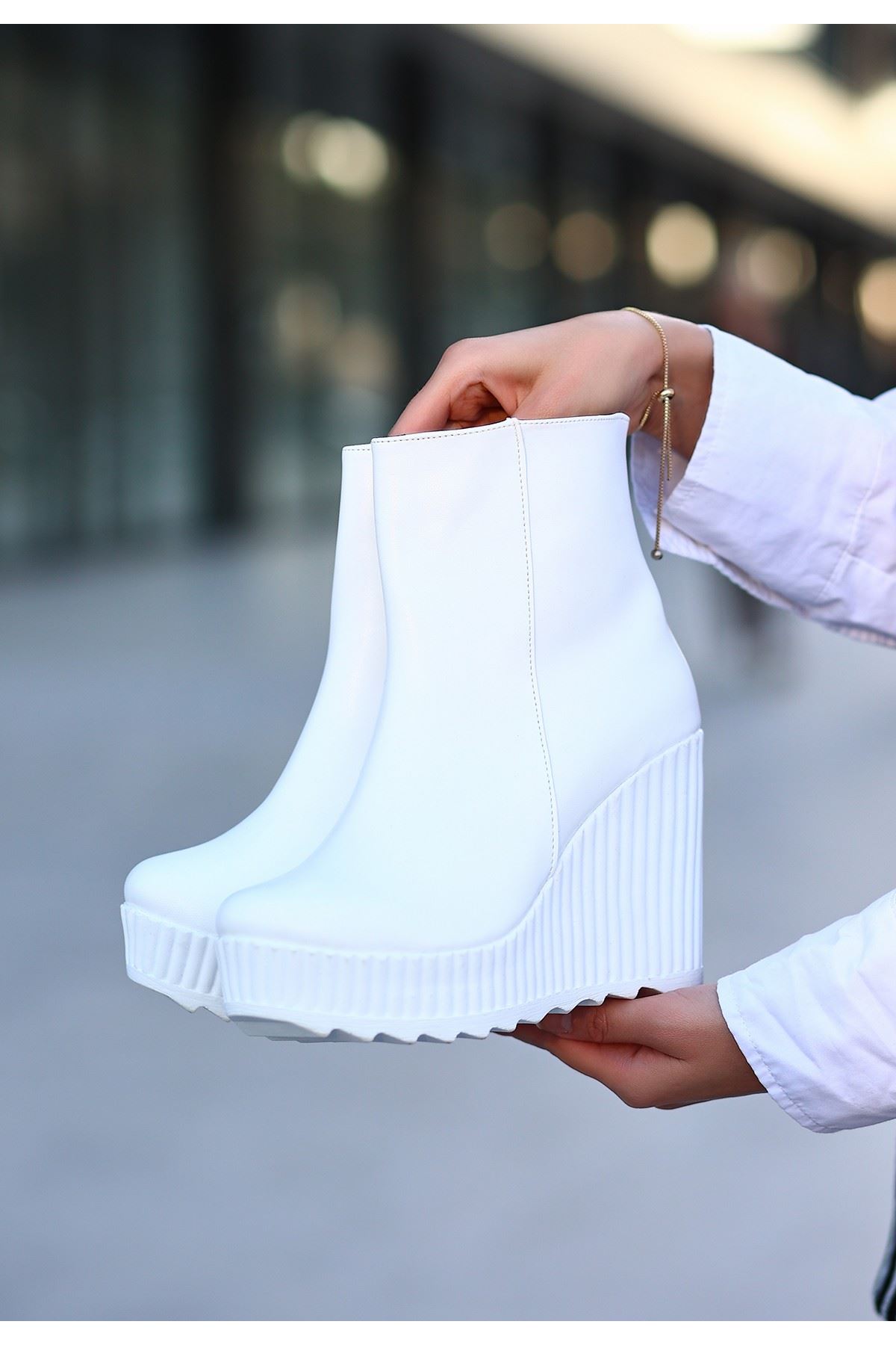 Mida Shoes Rosol Beyaz Deri Dolgu Topuk Kadın Bot