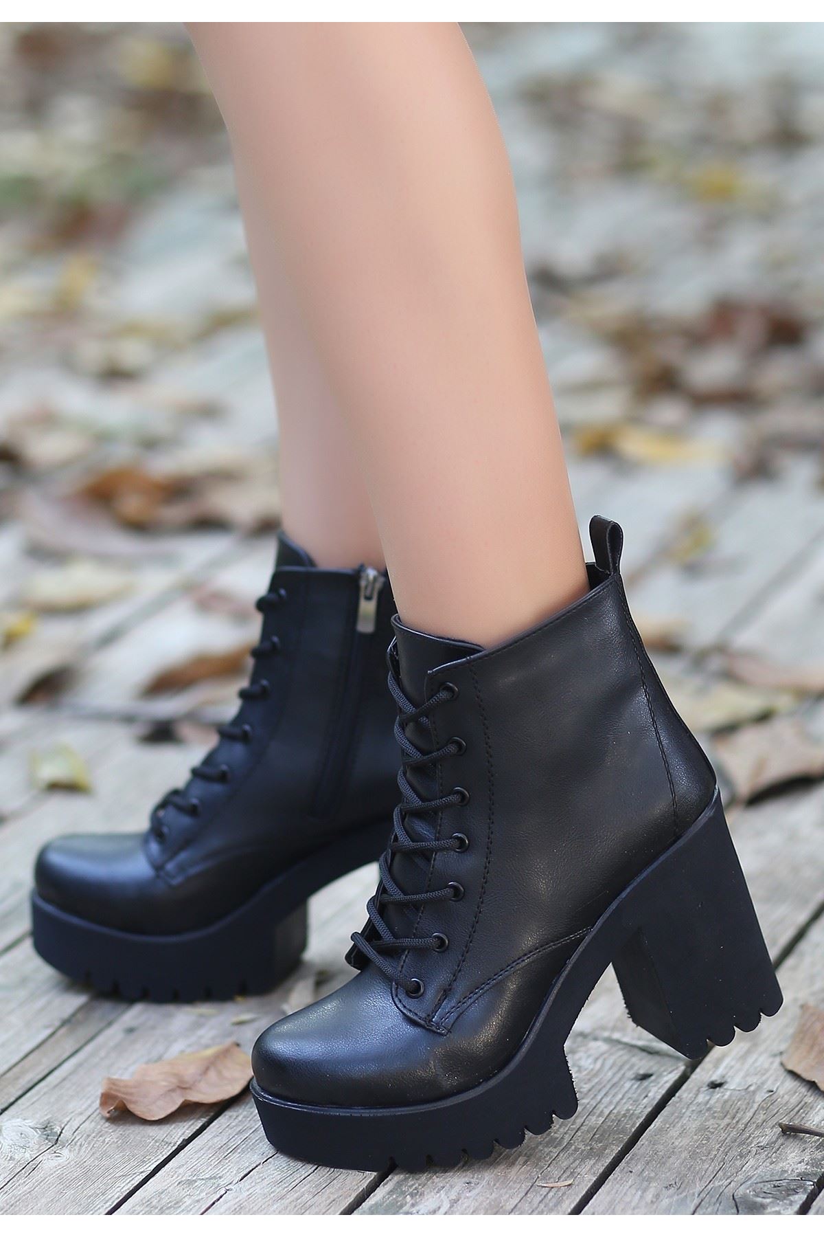 Mida Shoes Salto Siyah Deri Bağcıklı Topuklu Kadın Bot