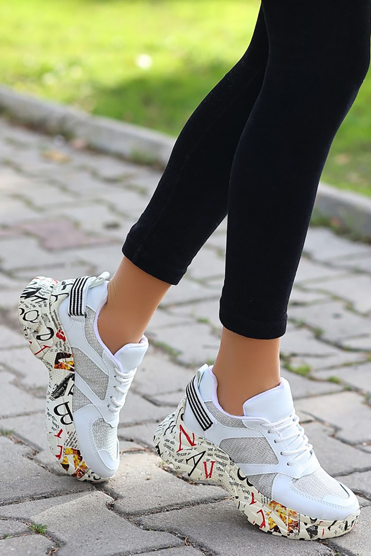 ERBFUNİE Beyaz Simli Deri Bayan Detaylı Bağcıklı Spor Ayakkabı