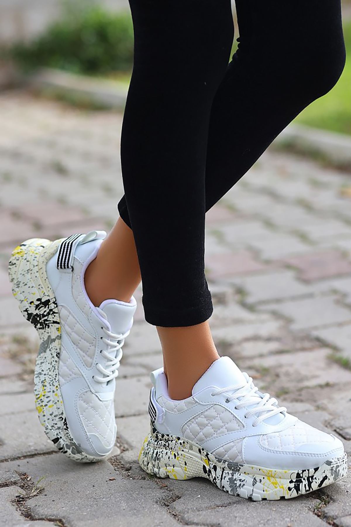 ERBFUNİE Beyaz Siyah Desenli Deri Bayan Detaylı Bağcıklı Spor Ayakkabı