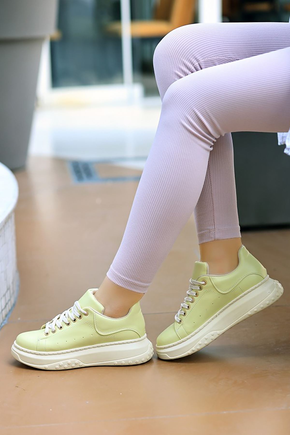 ERBENTO Beyaz Yeşil Deri Detaylı Bağcıklı Spor Ayakkabı