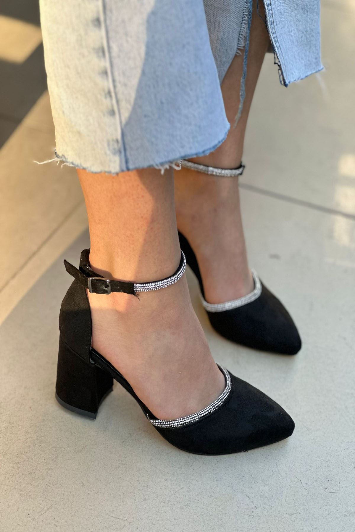 Mida Shoes Y148 Siyah Süet Taşlı Kadın Topuklu Ayakkabı