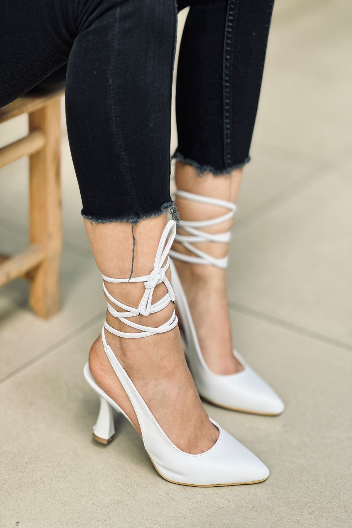 Mida Shoes Y414 Beyaz Deri Uzun Bağcıklı Kadın Topuklu Ayakkabı