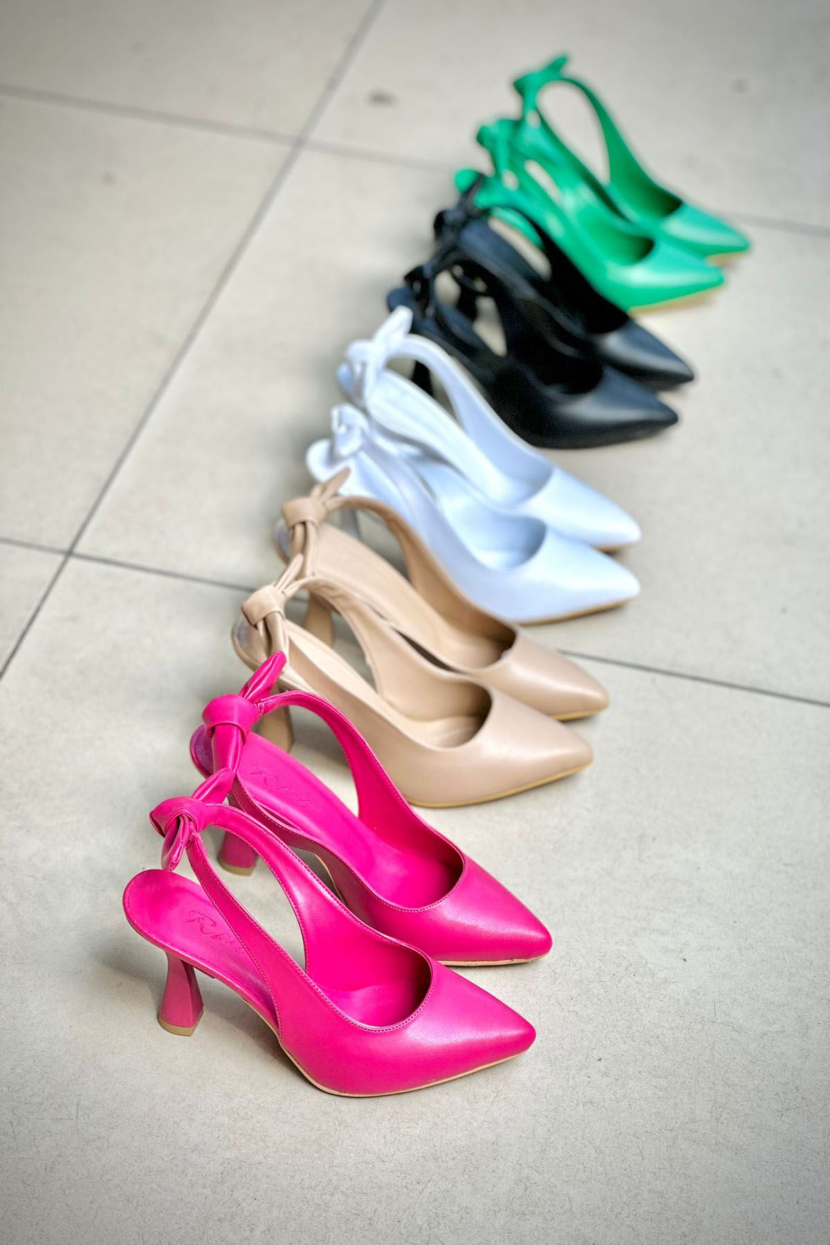Mida Shoes Y434 Beyaz Deri Önü Kapalı Kadın Topuklu Ayakkabı
