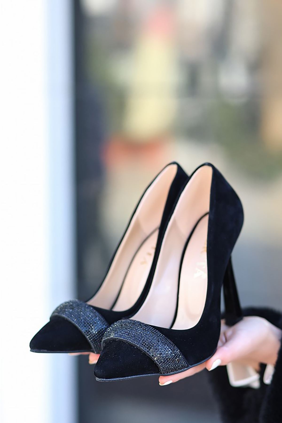 ERBGİDA Siyah Süet Kadın İnce Topuklu Ayakkabı