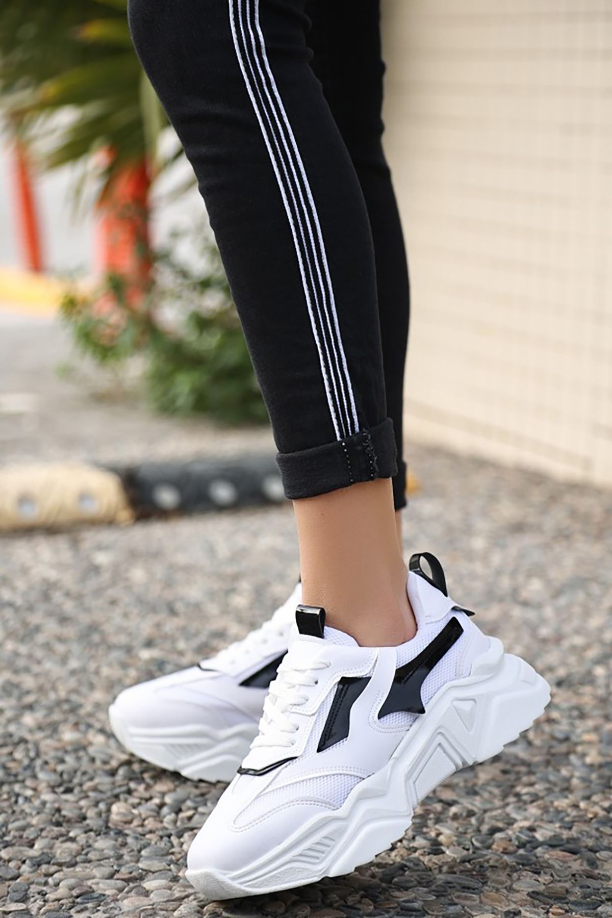 Mida Shoes ERBDica Siyah Beyaz Deri Ba c kl Kad n Spor Ayakkab