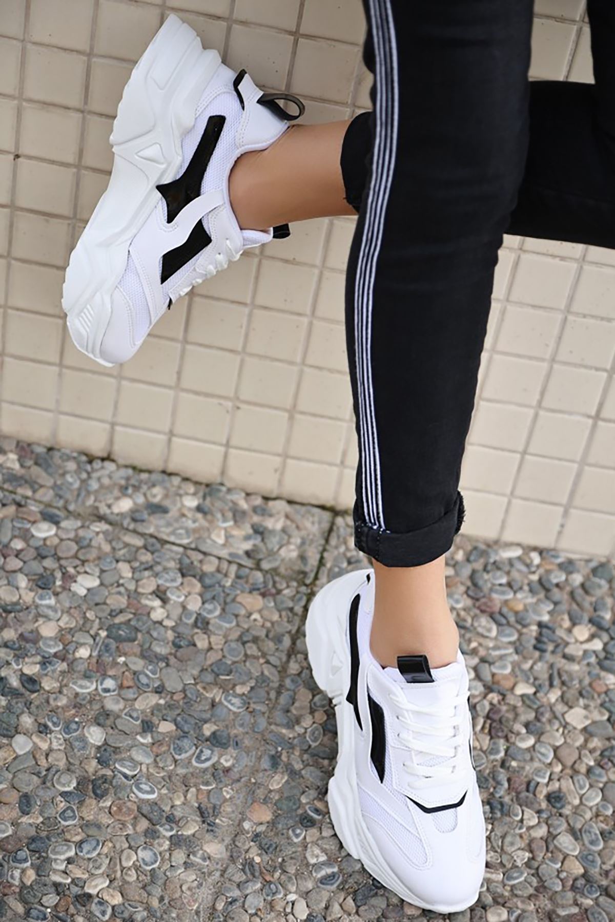 Mida Shoes ERBDica Siyah Beyaz Deri Bağıcıklı Kadın Spor Ayakkabı