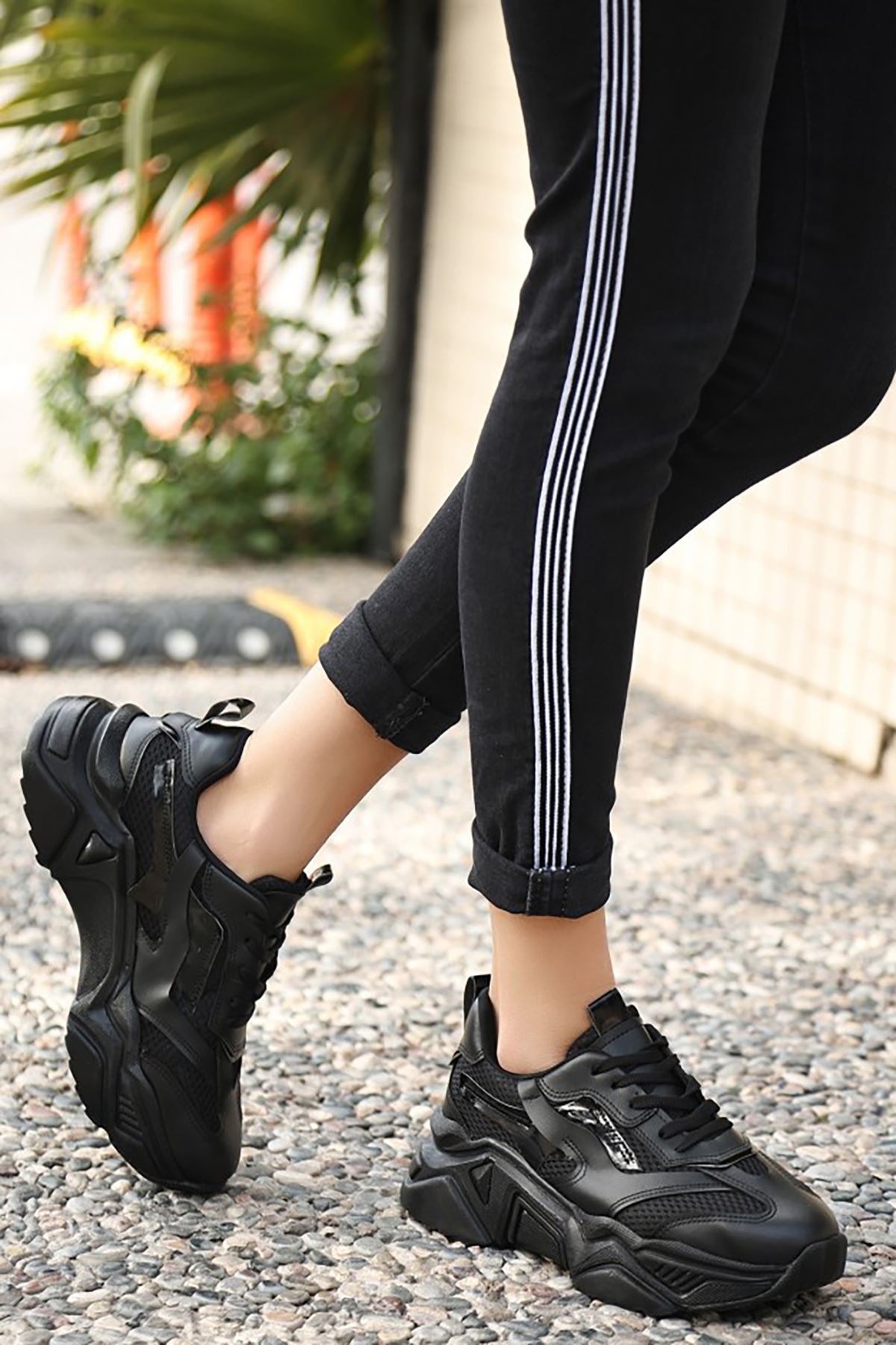 Mida Shoes ERBDica Siyah Deri Bağıcıklı Kadın Spor Ayakkabı