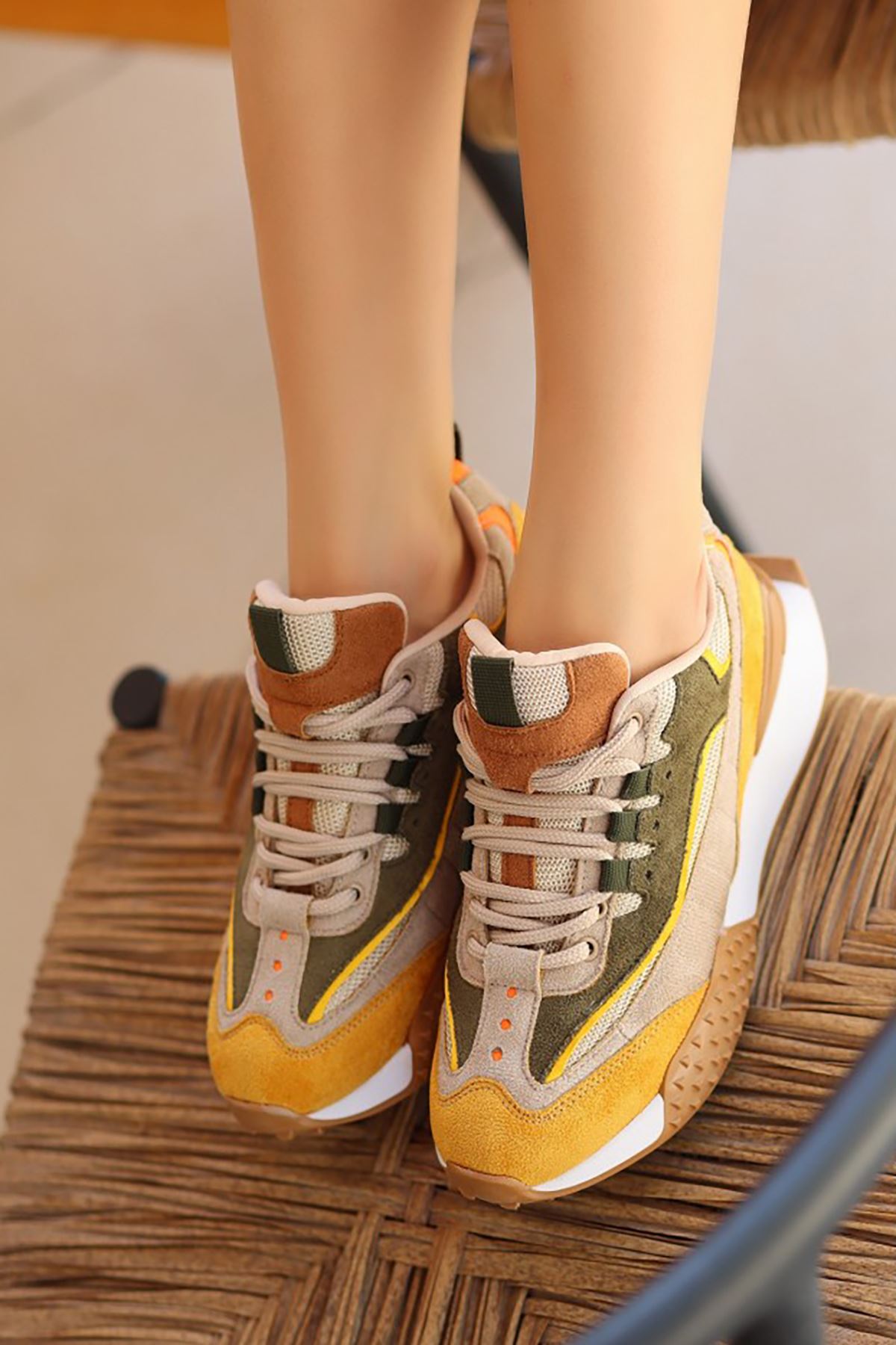 Mida Shoes ERBJeyar Hardal Yeşil Deri Bağcıklı Kadın Spor Ayakkabı