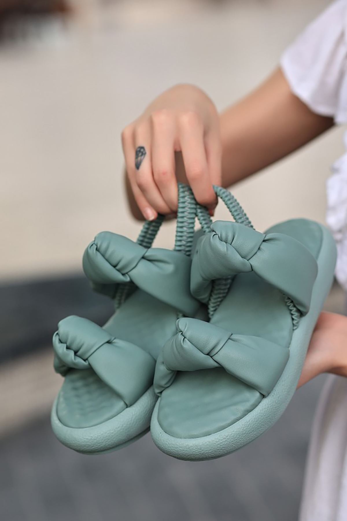 Mida Shoes ERBEcet Mint Yeşili Deri Lastikli Kadın Sandalet