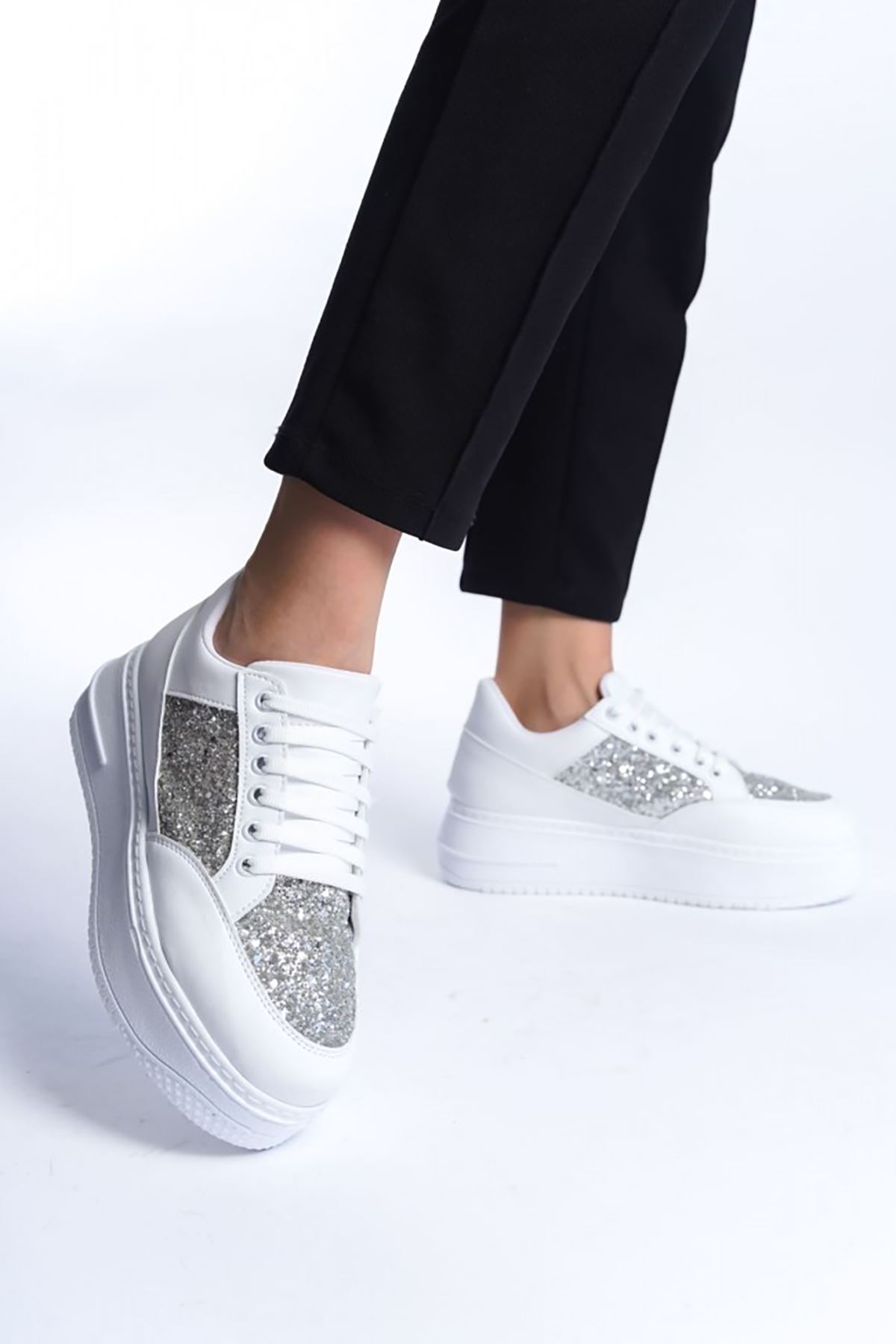 Scarpe della silver 2025