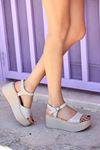 Mida Shoes ERBDien Ten Deri Tokalı Dolgu Topuk Sandalet