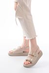 Mida Shoes 24413-572 Bej Günlük Dolgu Topuk Toka Aksesuarlı Kadın Sandalet