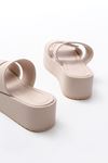 Mida Shoes 861-1034 Bej Çıtçıtlı Dolgu Topuk Kadın Terlik
